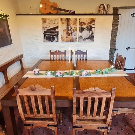 Secret Hideaway In Clare *