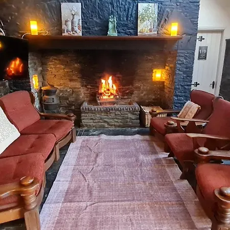 Secret Hideaway In Clare The Hand