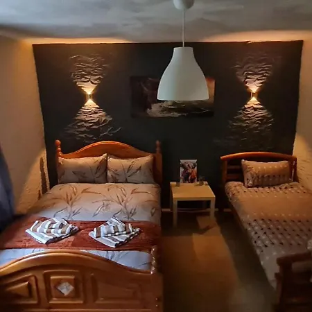 Holiday home Secret Hideaway In Clare The Hand