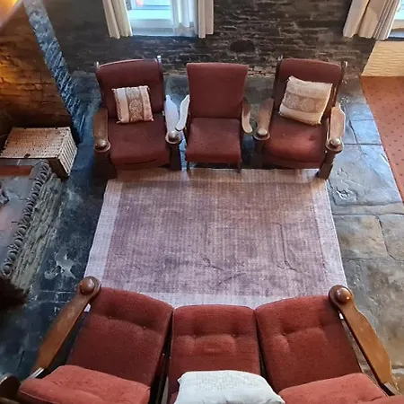 Holiday home Secret Hideaway In Clare The Hand