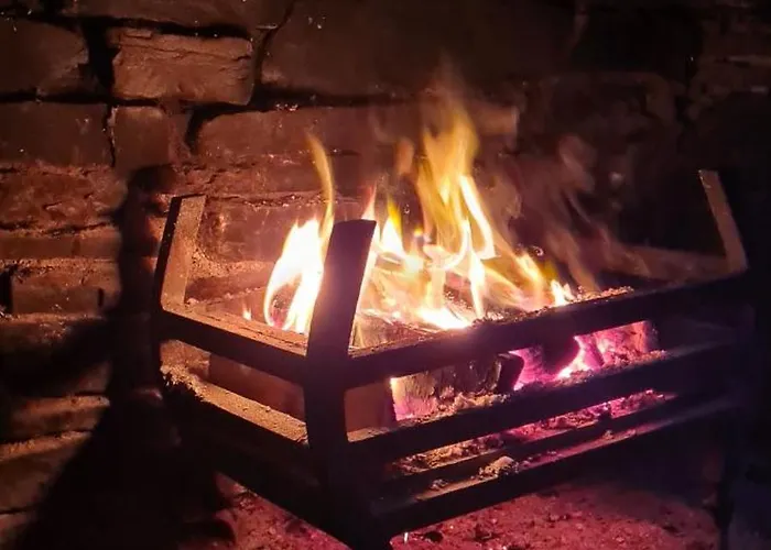 Secret Hideaway In Clare * The Hand