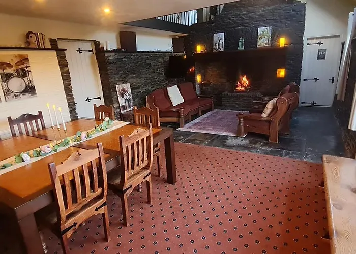 Secret Hideaway In Clare * The Hand