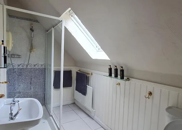 Secret Hideaway In Clare * The Hand